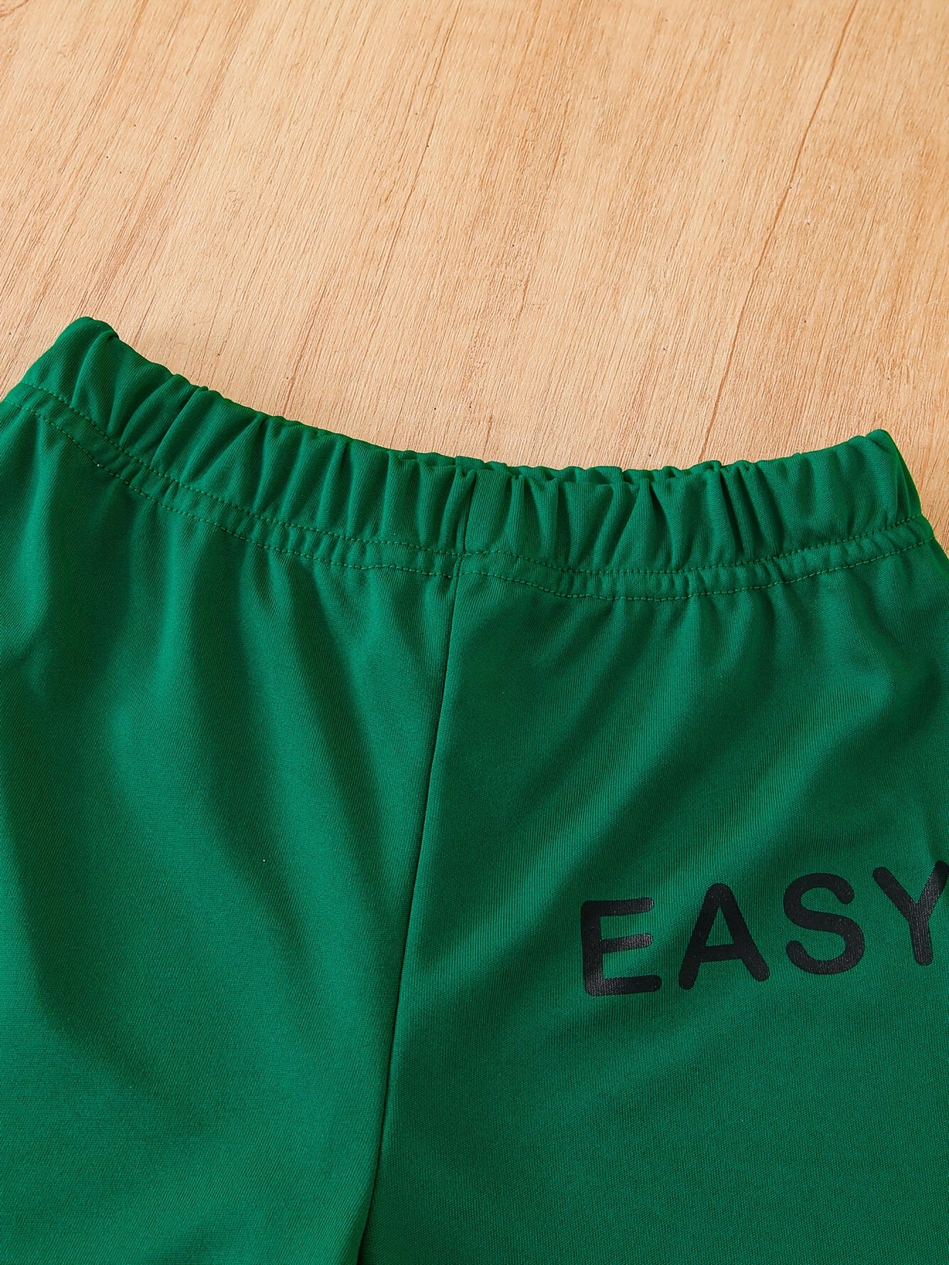 Boys' 3pcs Set White Crew Neck T-Shirt with EASY Lettering & Green Elastic Waist Shorts & Green Crossbody Bag Casual Comfortable Outdoor Outfit, Gift Idea, Perfect for Outdoor