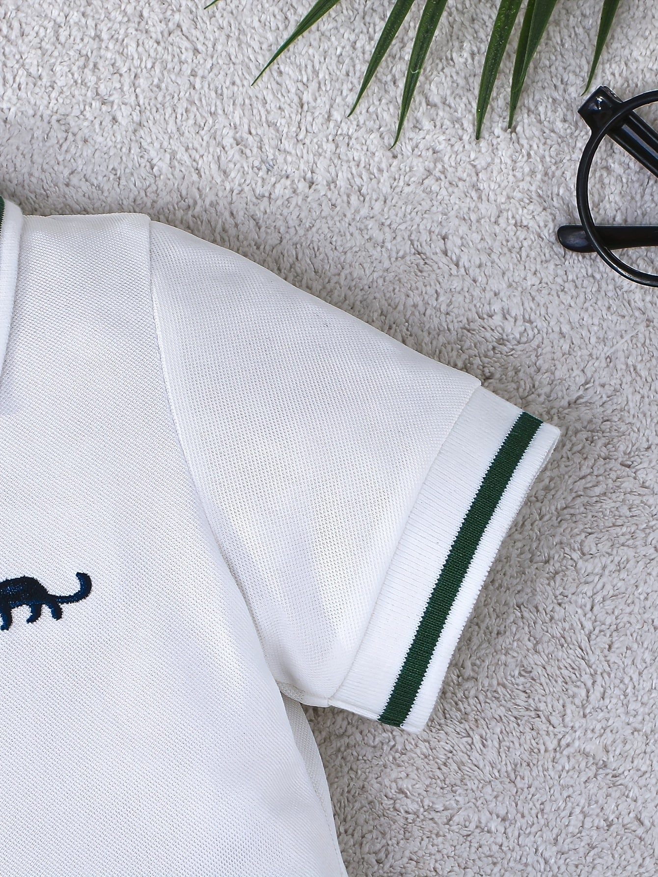 Boys Summer Casual Short Sleeve Polyester Dinosaur Print Shirt and Letter Patch Shorts Set, Regular Fit, Half Placket, No Belt, Slight Stretch Fabric, Knit Fabric, for Outdoor