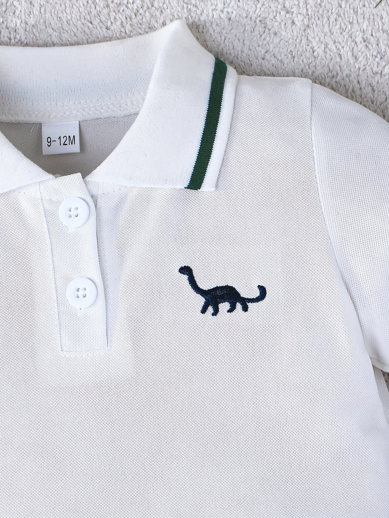 Boys Summer Casual Short Sleeve Polyester Dinosaur Print Shirt and Letter Patch Shorts Set, Regular Fit, Half Placket, No Belt, Slight Stretch Fabric, Knit Fabric, for Outdoor