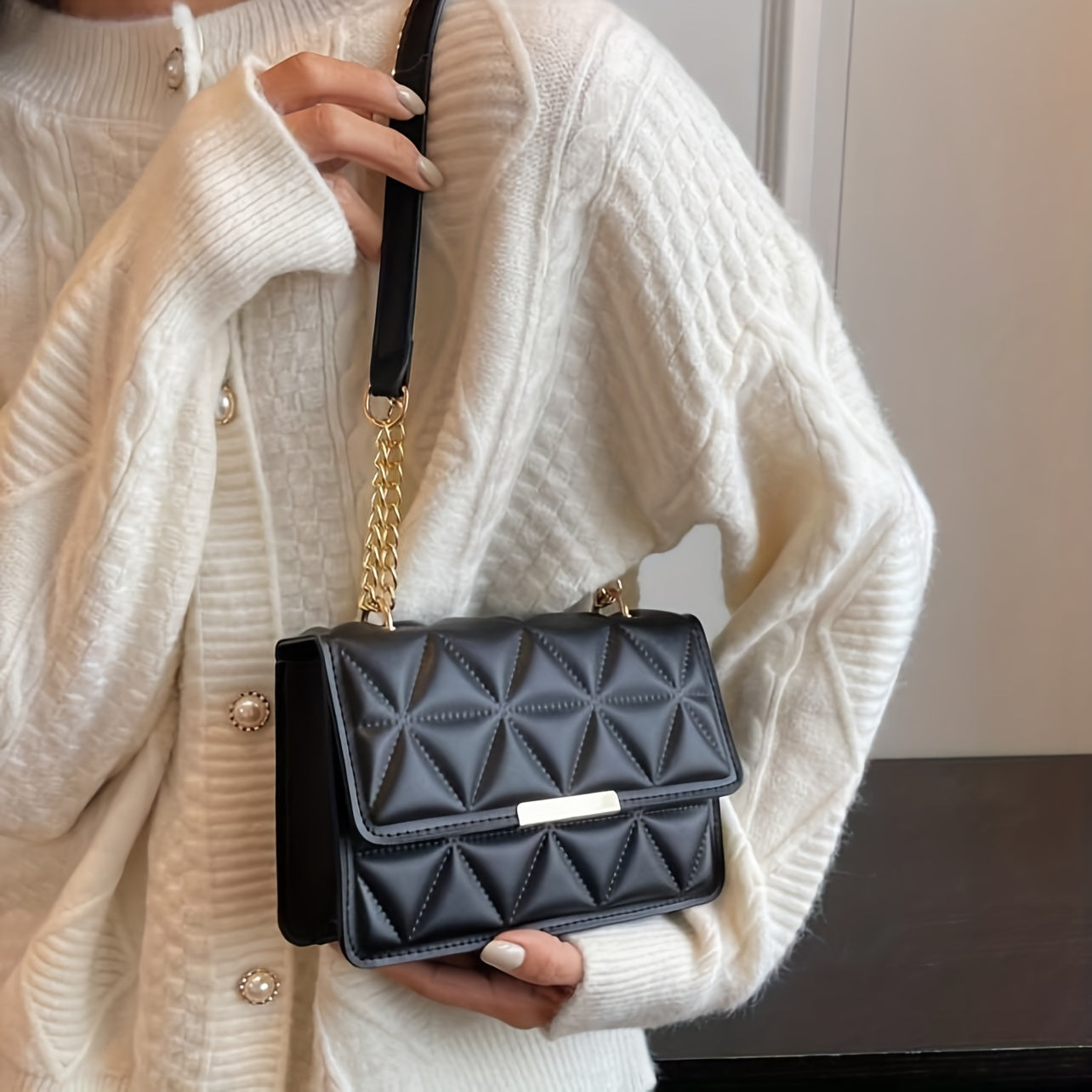 1pc Fashionable Solid Color Pressed Flap Mini Shoulder Bag with Chain Strap