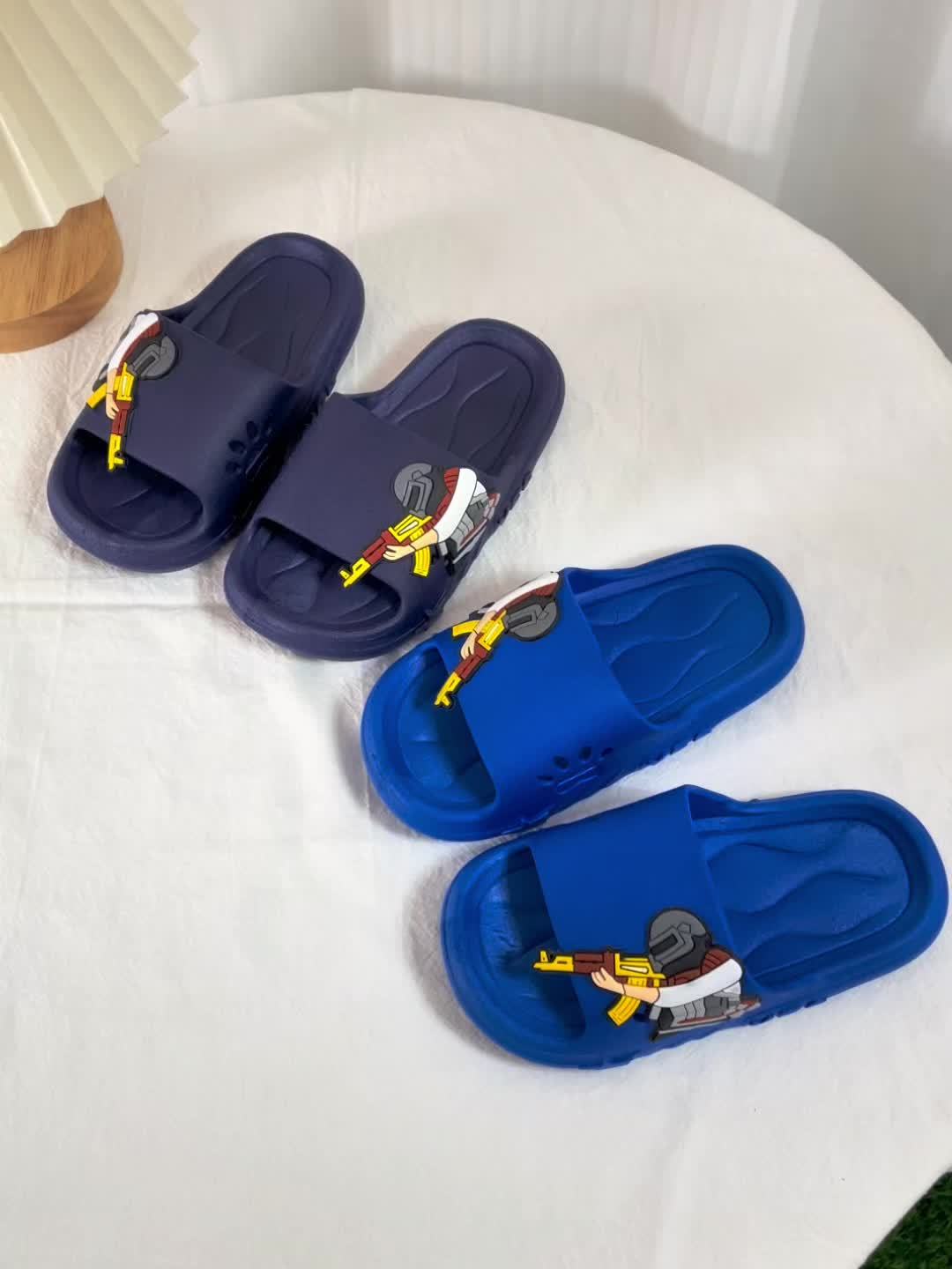 New Style Youngsters' Slippers for Summer, Fashionable And Handsome, Lightweight, Open-Toe, Breathable, Non-Slip Bathroom Shoes, Outdoor Entertainment Footwear, Quick-Drying, Suitable for All Seasons, Indoor And Outdoor Beach
