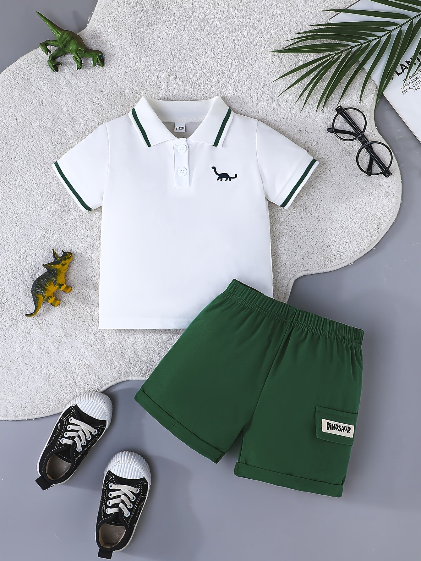 Boys Summer Casual Short Sleeve Polyester Dinosaur Print Shirt and Letter Patch Shorts Set, Regular Fit, Half Placket, No Belt, Slight Stretch Fabric, Knit Fabric, for Outdoor