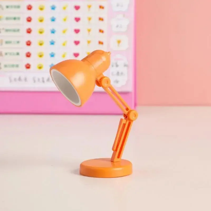 Mini lampe de lecture avec pince, lampe de table LED pliable, veilleuse pour la maison, la chambre, l'ordinateur, les yeux, les voyages, les livres, les appareils électroménagers