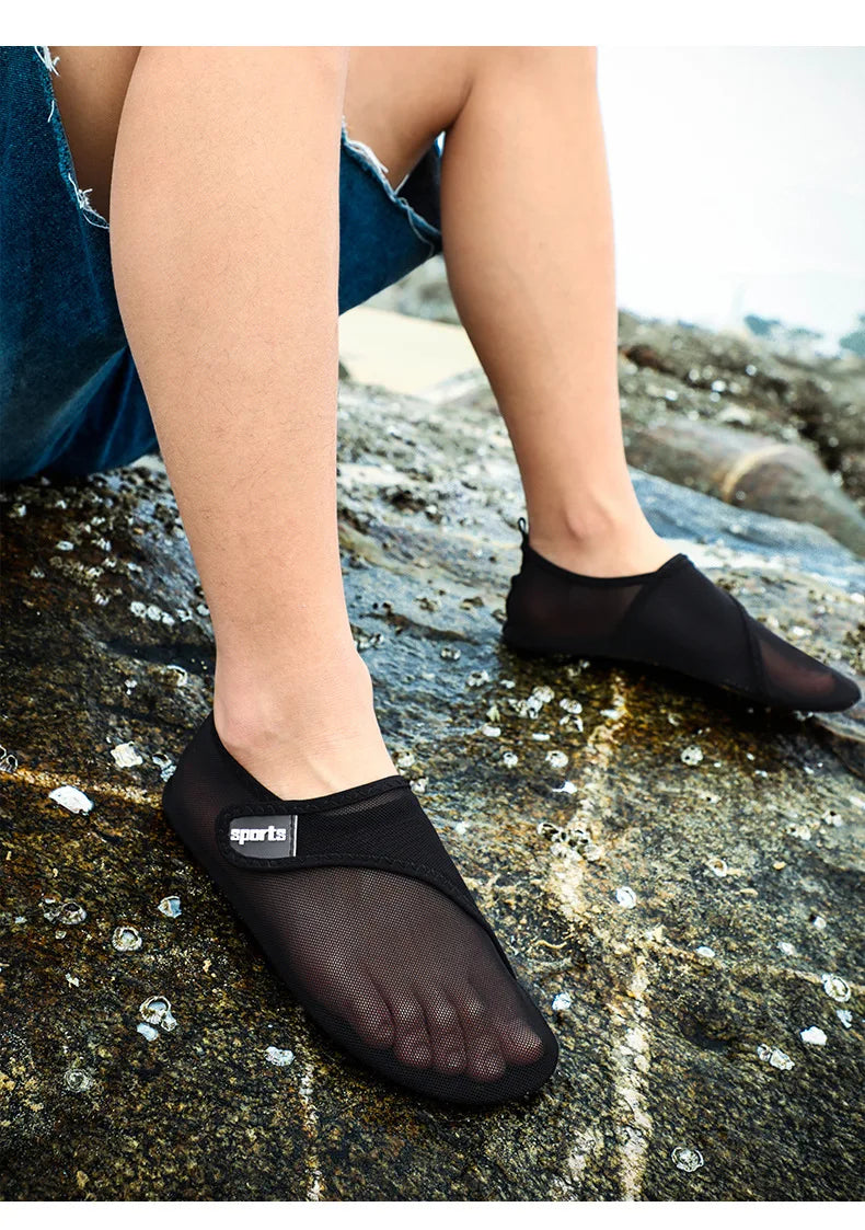 Beach Water Shoes Quick-Drying Swimming Aqua Shoes Seaside Slippers Surf Upstream Light Sports Unisex Flats Water Sneakers